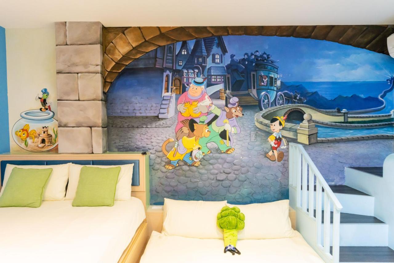 Bed and Breakfast Fairytale House à Tainan Extérieur photo